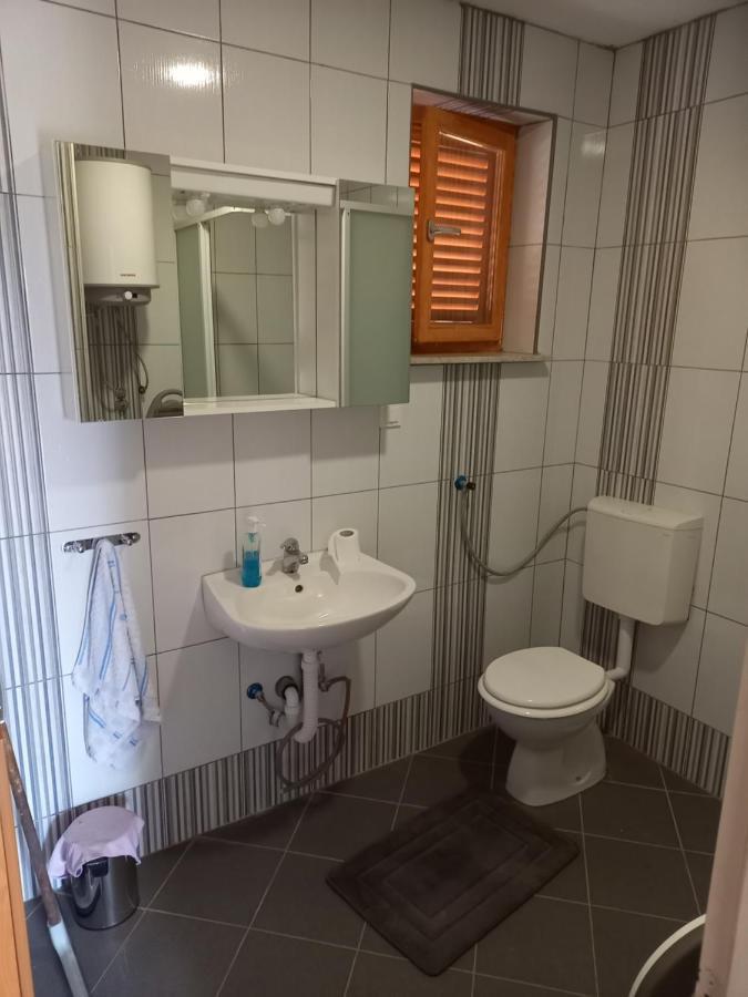 Apartamento Kuca Za Odmor Luka Luka  Exterior foto